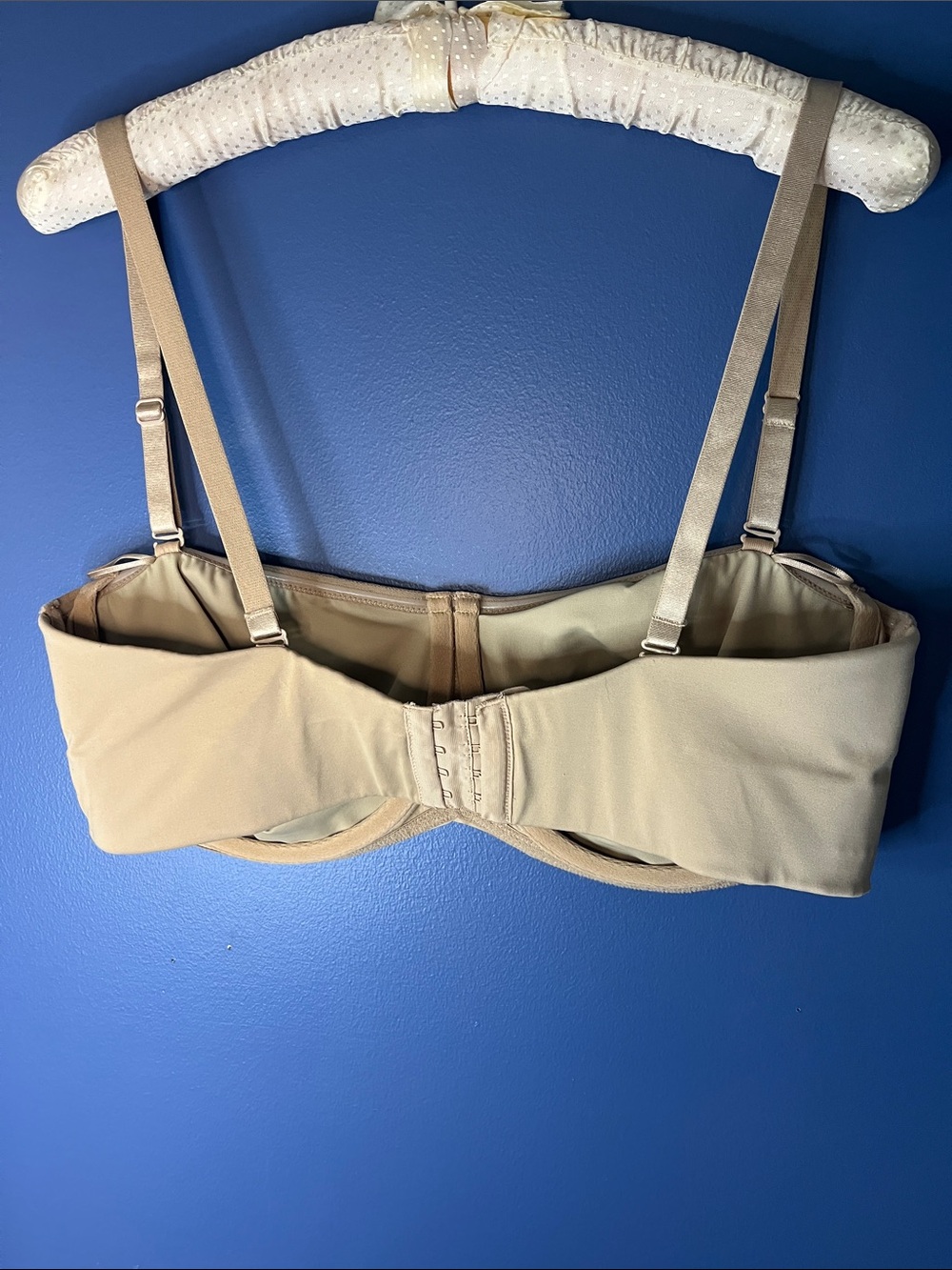 Lilyette underwire, minimizer 0939 beige bra, with straps or strapless, 42-D - Picture 2 of 9